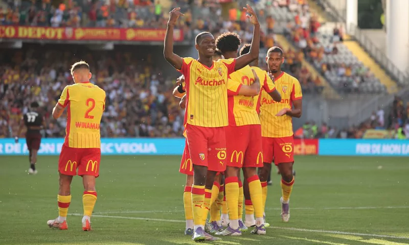 Soi Kèo Lens Vs Lyon - Ligue 1 - 16/08/2025 Lens vs Lyon đều có phong độ ổn định